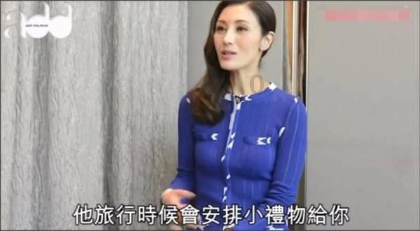 地铁人潮中，那抹“警察蓝”格外让人安心